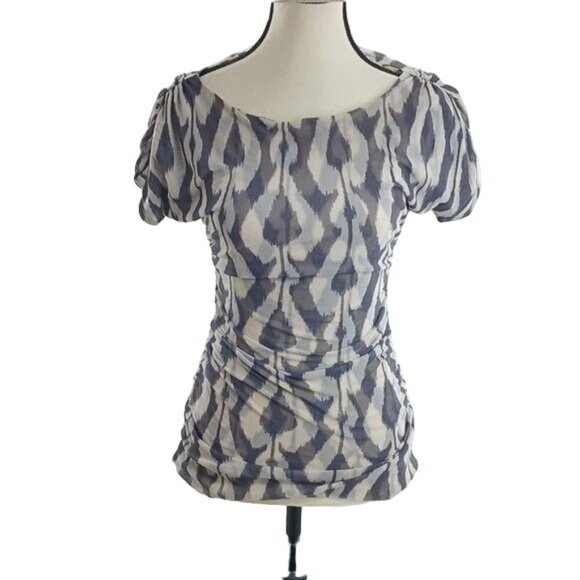 Cache Blouse Womens XS Gray Cream Ikat Print Ruched Short Sleeve Stretch Y2K - Picture 1 of 6